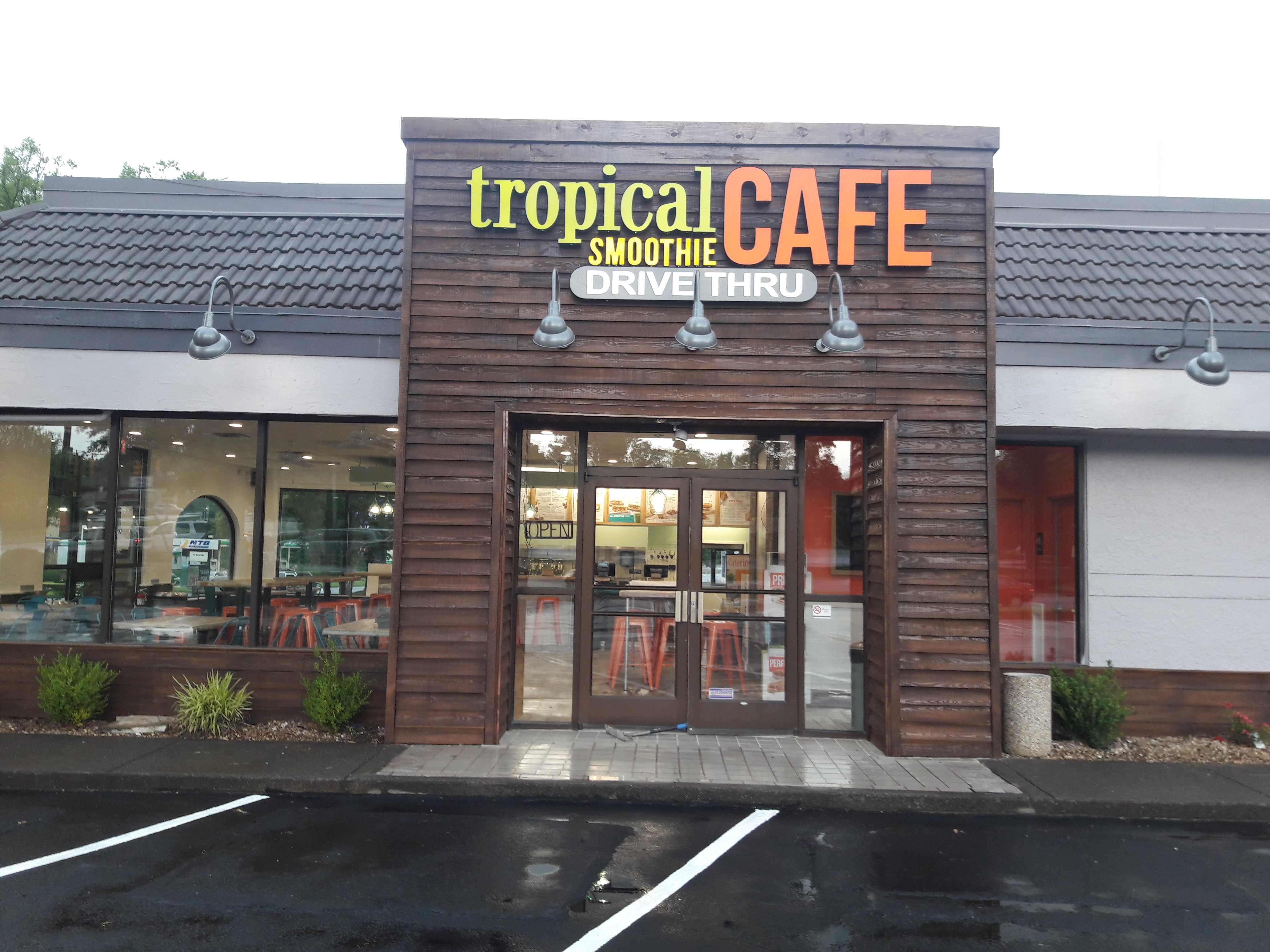 Post Construction Cleaning | Tropical Smoothie Cafe
